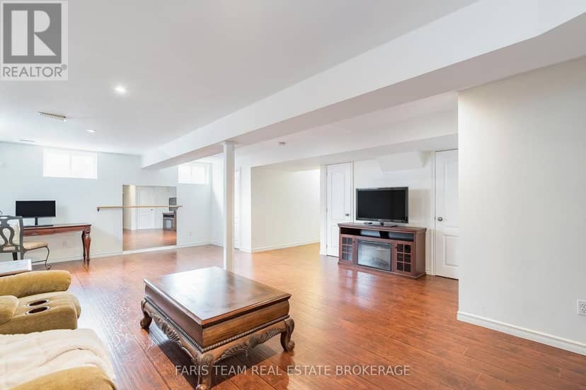33 Auburn Court — photo 34 of 40
