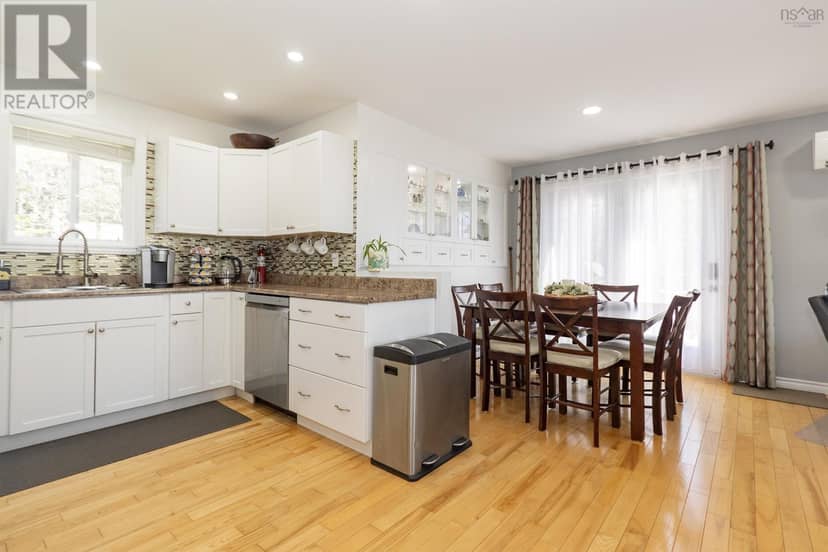 18372 Highway 2, Fenwick, photo 8