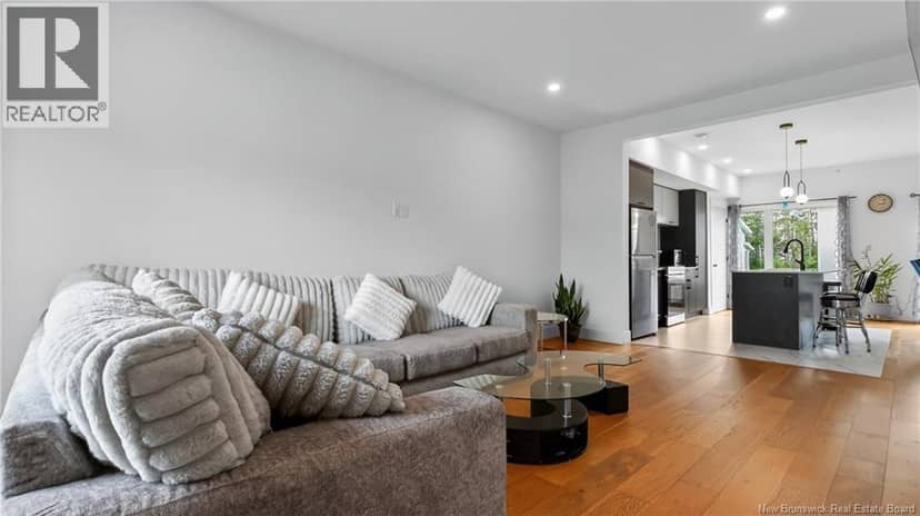 128 Ernest Street — photo 7 of 40