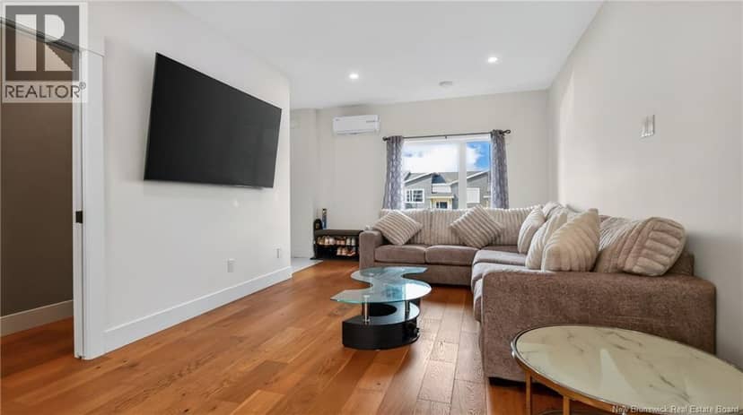 128 Ernest Street — photo 11 of 40