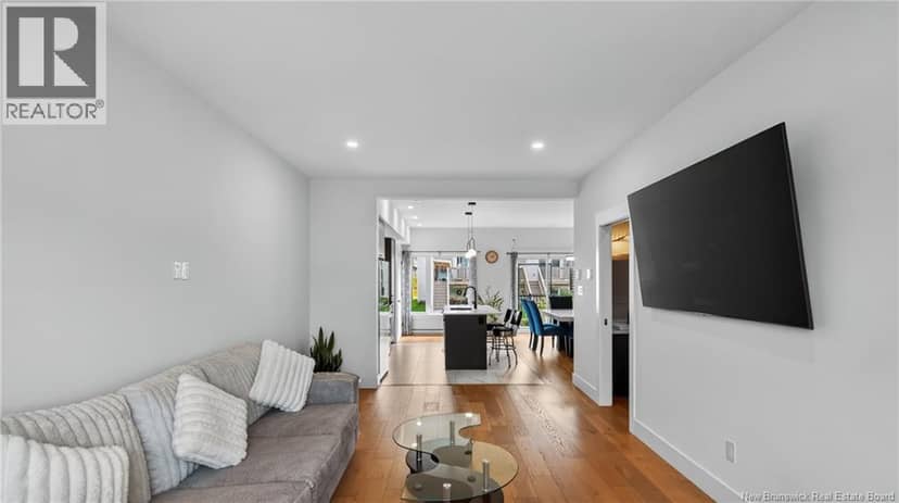128 Ernest Street — photo 9 of 40