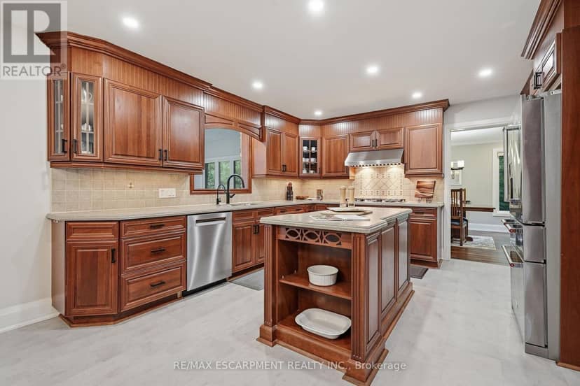 48 Woodend Drive — photo 12 of 40