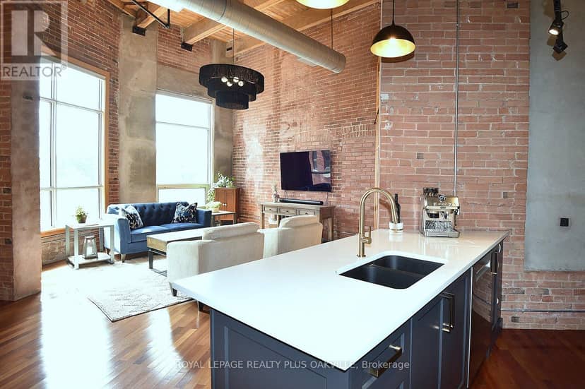 310 - 26 Ontario Street — photo 16 of 40