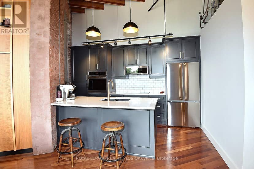 310 - 26 Ontario Street — photo 17 of 40