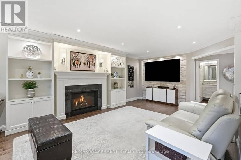 73 Richmond Crescent — photo 15 of 40