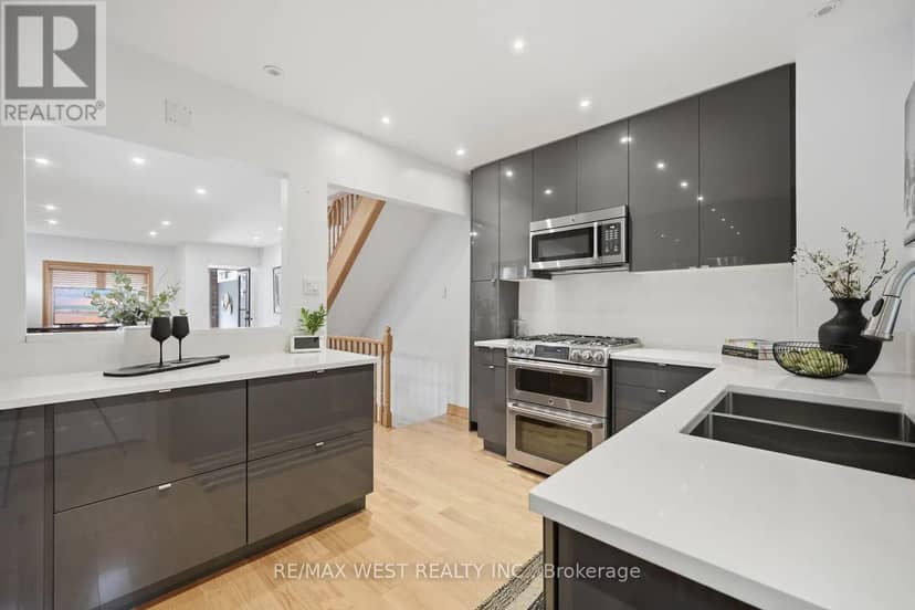 151 Jane Street — photo 13 of 40