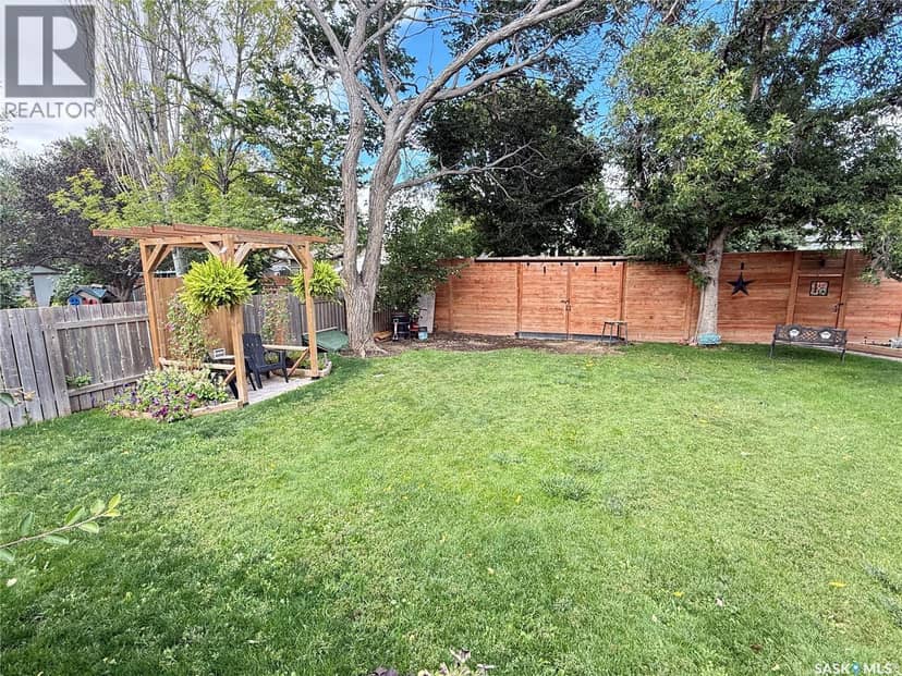 1709 Eaglesham AVENUE — photo 25 of 33