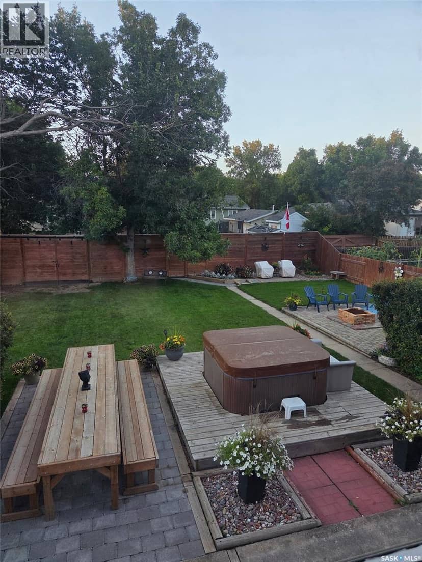 1709 Eaglesham AVENUE — photo 32 of 33