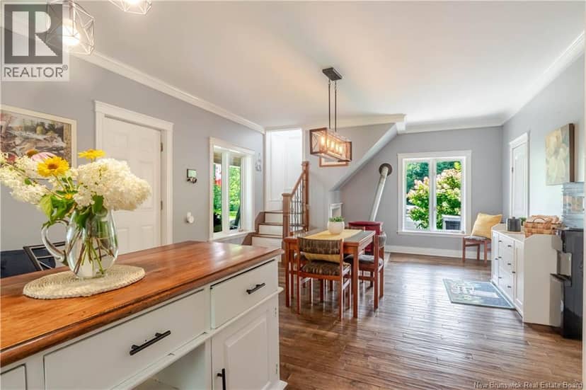 41 Upper Stoneridge Road — photo 10 of 40