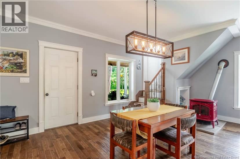 41 Upper Stoneridge Road — photo 4 of 40