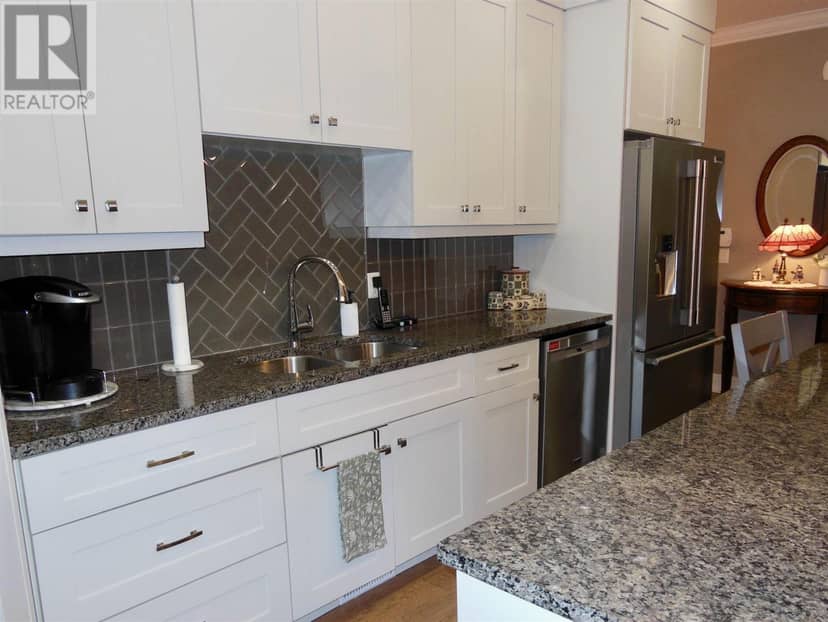 93 Crimson Ridge DR — photo 13 of 40