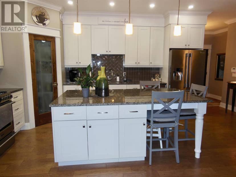 93 Crimson Ridge DR — photo 14 of 40
