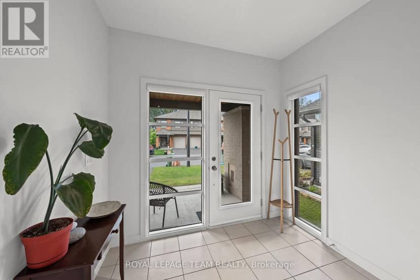 1037 Eider Street — photo 3 of 40