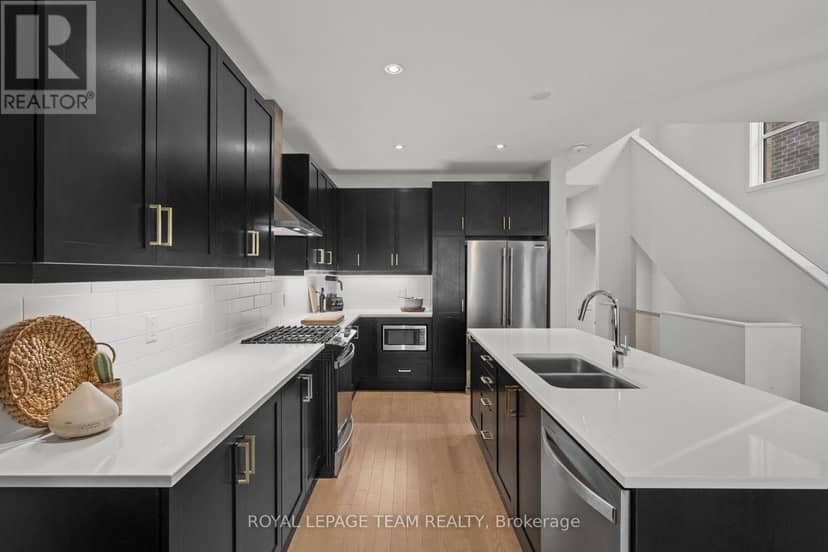 1037 Eider Street — photo 8 of 40