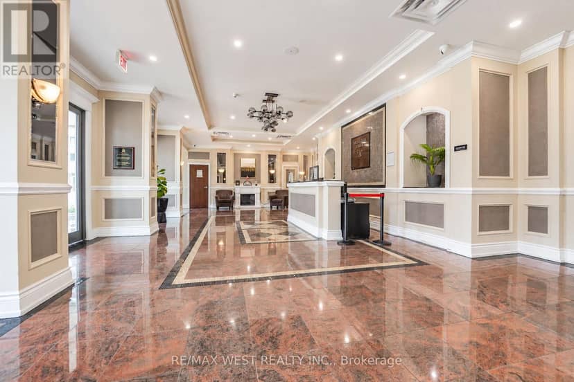 15G - 8 Rosebank Drive — photo 2 of 9