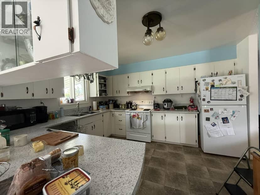 817 ROLPH STREET, Quesnel, photo 2