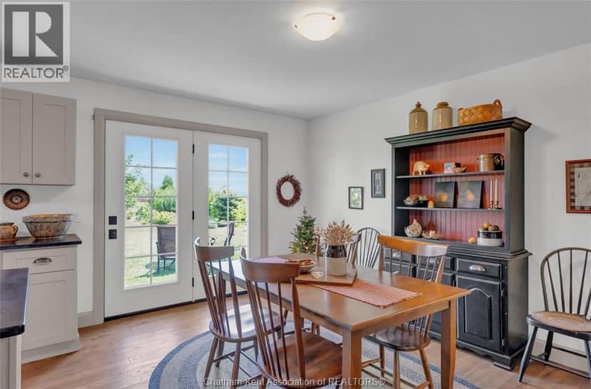 3894 St Clair Parkway — photo 30 of 40