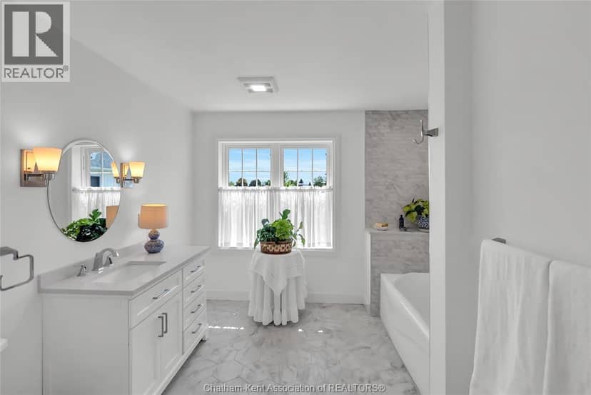 3894 St Clair Parkway — photo 20 of 40