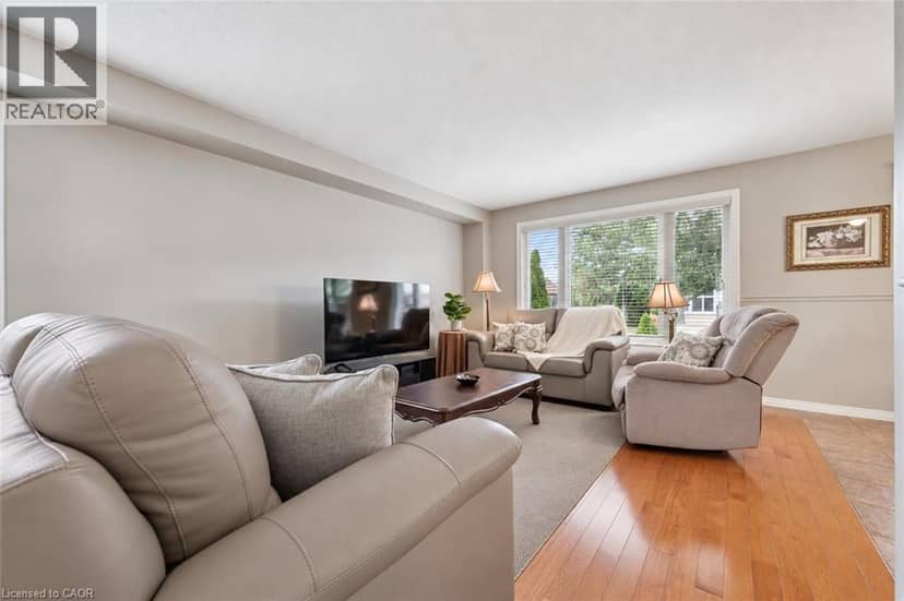 4 HUNT Street — photo 4 of 22