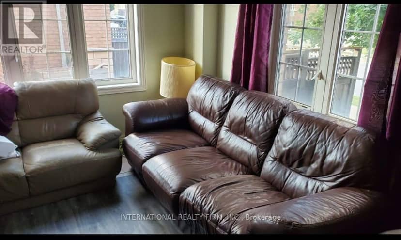 66 Leitch Avenue — photo 12 of 18