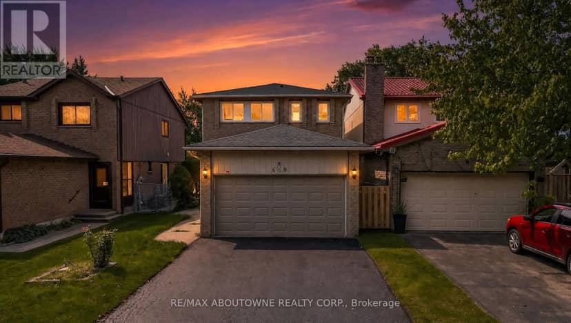 668 Greycedar Crescent — photo 1 of 32