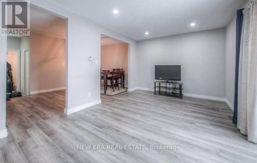 15 - 149 St Catharine Street — photo 13 of 40