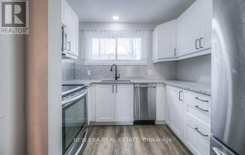 15 - 149 St Catharine Street — photo 15 of 40