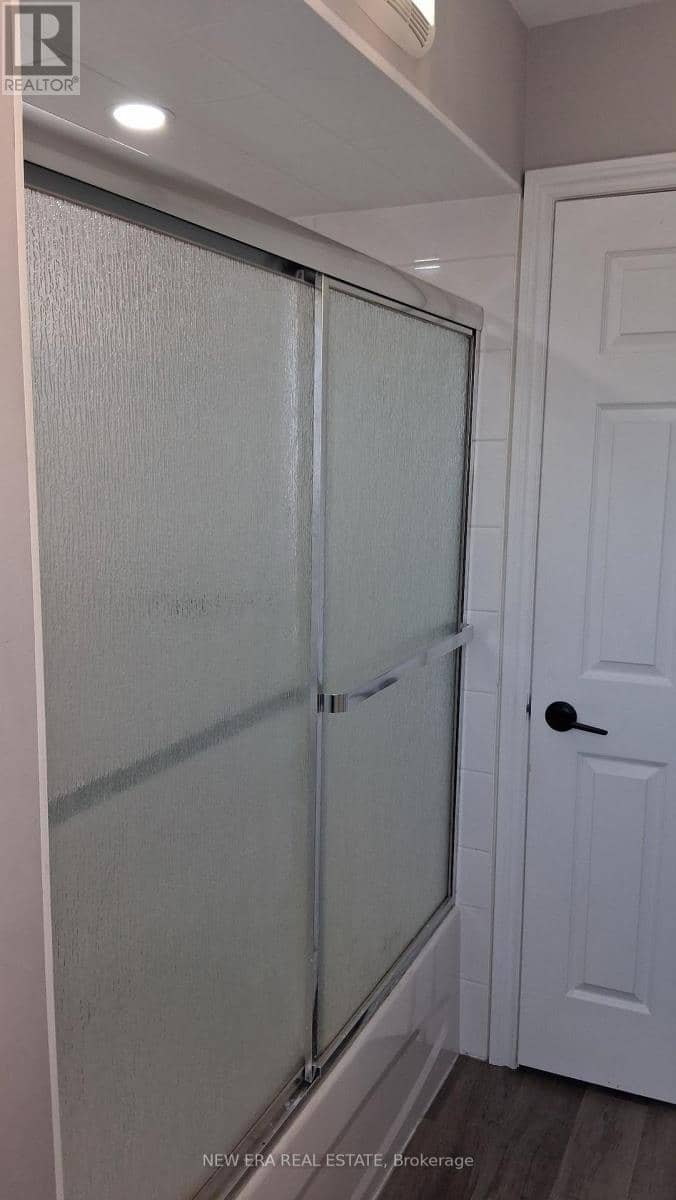 15 - 149 St Catharine Street — photo 38 of 40