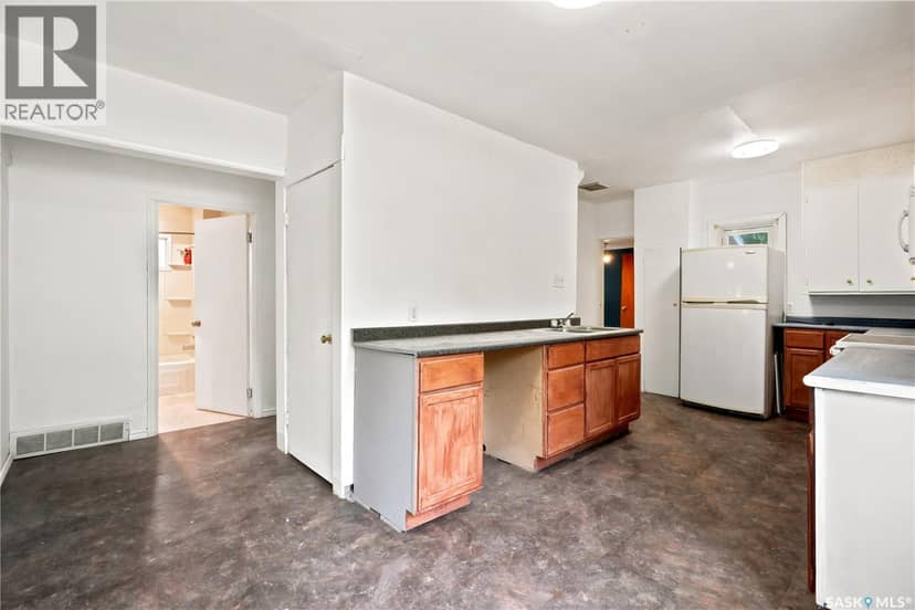 311 3rd STREET — photo 15 of 40