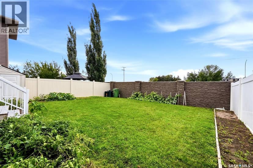 8902 Herman CRESCENT — photo 36 of 37