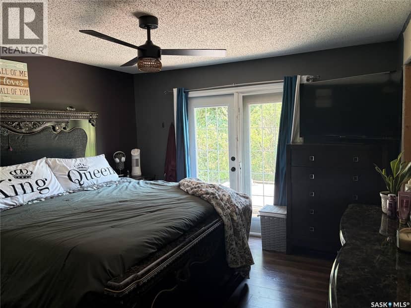 Emperingham Acreage — photo 21 of 40