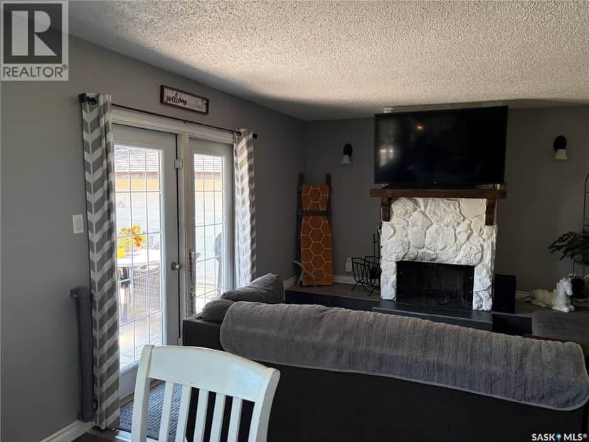 Emperingham Acreage — photo 9 of 40