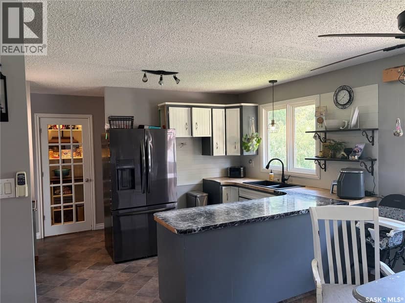 Emperingham Acreage — photo 7 of 40