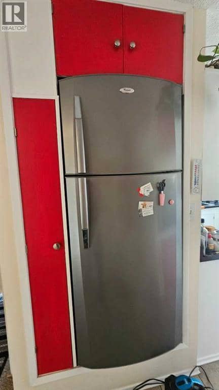 5006 45 Street — photo 13 of 40