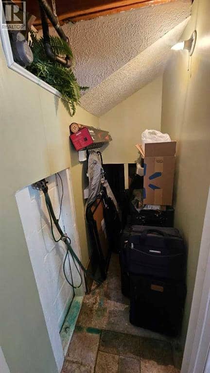 5006 45 Street — photo 34 of 40