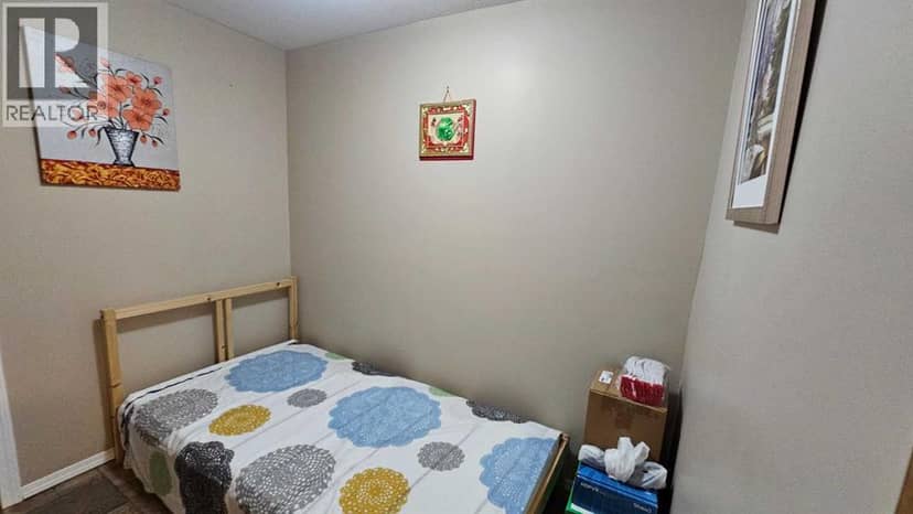 5006 45 Street — photo 36 of 40