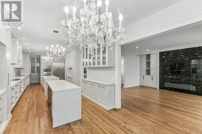 42 Rykert Crescent — photo 11 of 40
