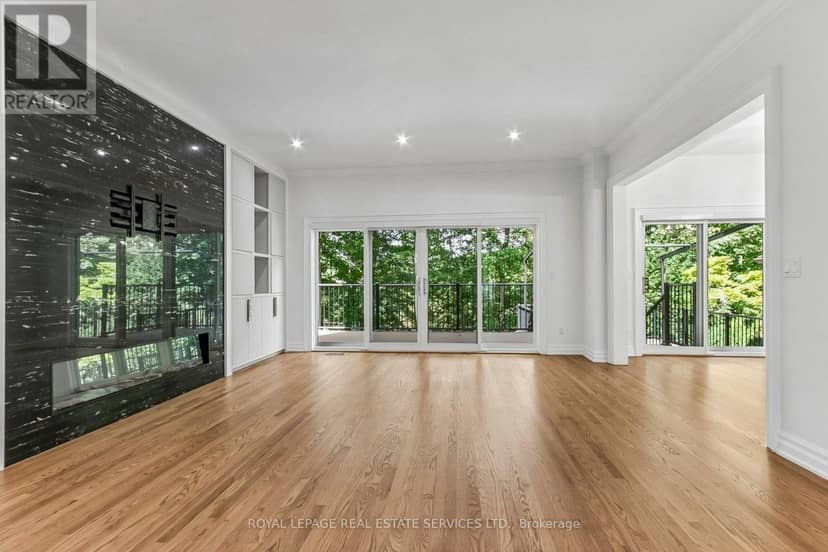 42 Rykert Crescent — photo 5 of 40