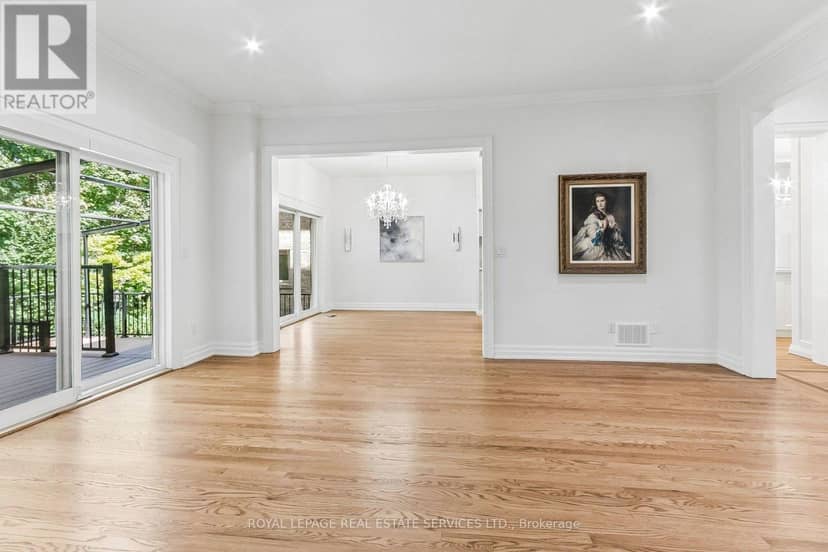 42 Rykert Crescent — photo 7 of 40