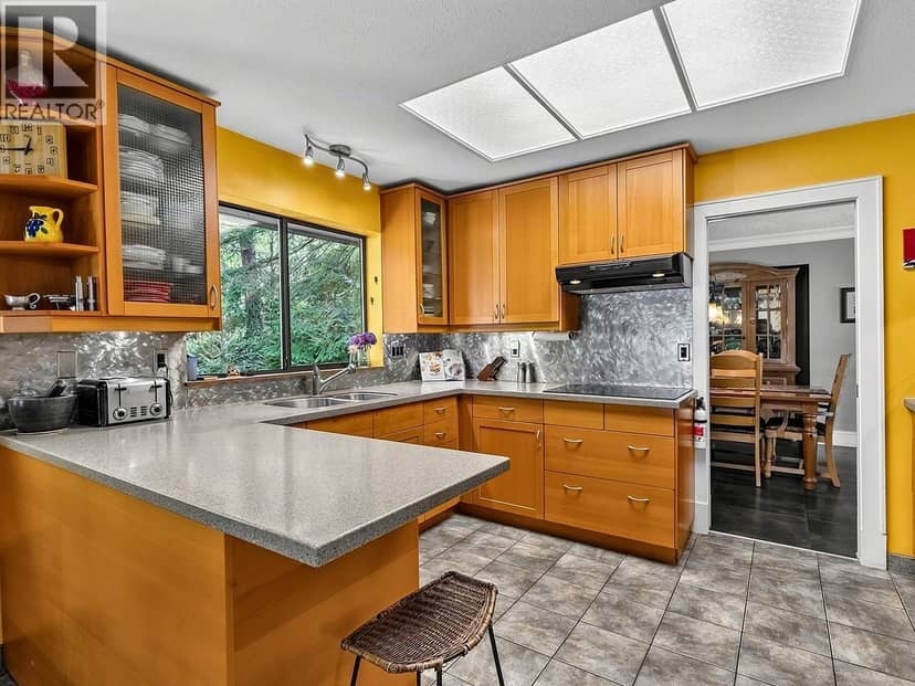 8568 BEDORA PLACE, West Vancouver, photo 5