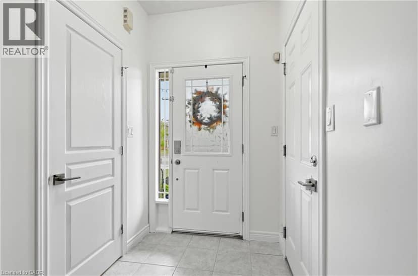 161 KINSMAN Drive — photo 4 of 40