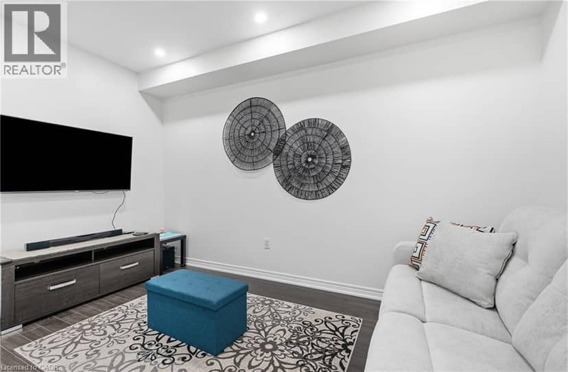 161 KINSMAN Drive — photo 9 of 40