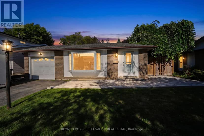 16 Lockton Crescent — photo 1 of 40