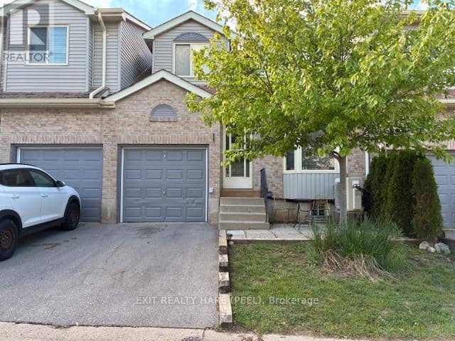 93 - 90 Lawrence Avenue — photo 1 of 35