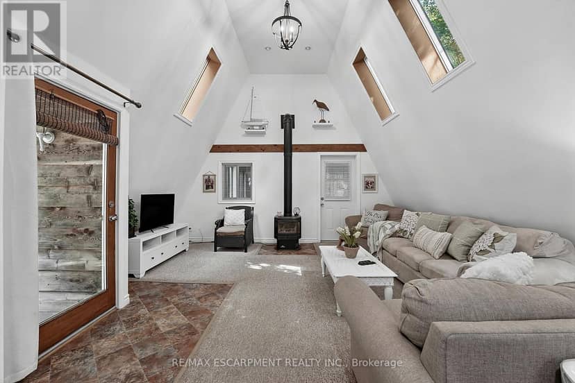 1073 Cedar Beach Road — photo 13 of 40