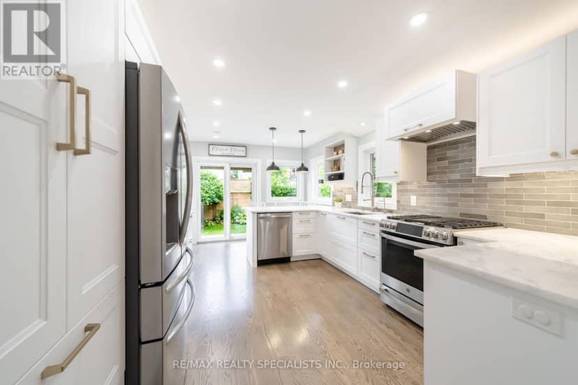 43 Oxford Street — photo 15 of 32