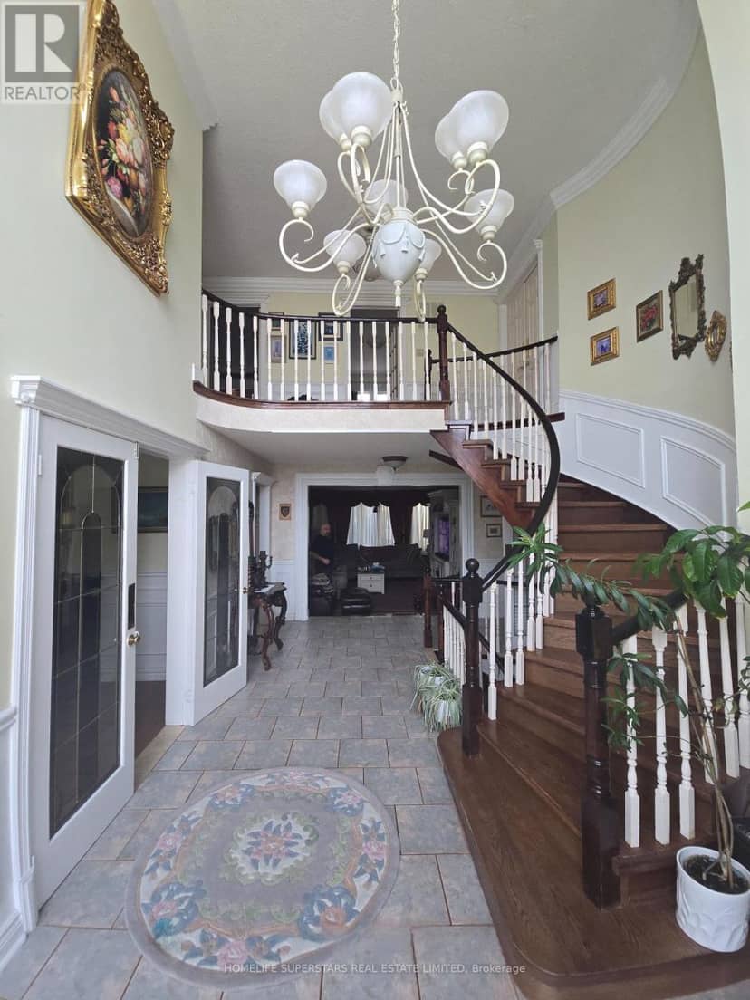 4 Nottingham Crescent — photo 4 of 21