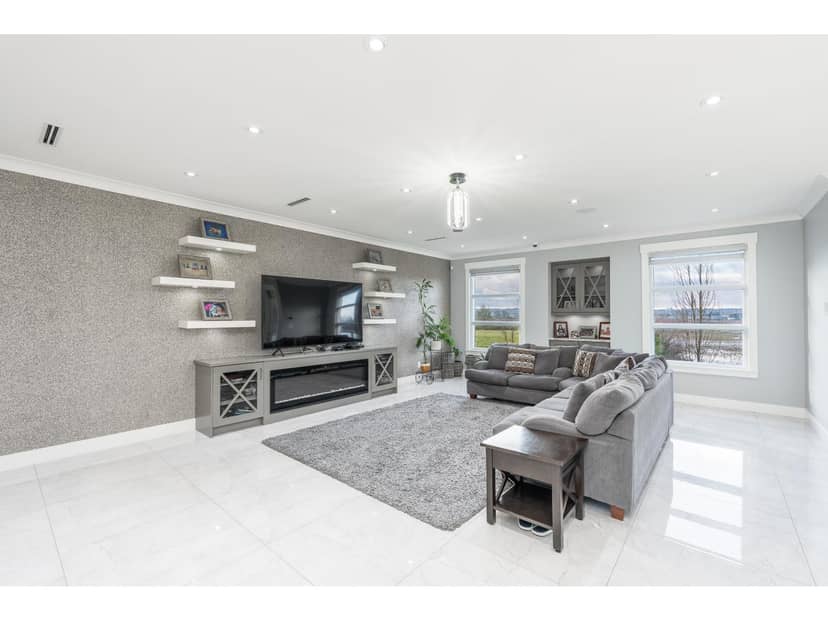 17012 57 Avenue, Surrey, photo 5