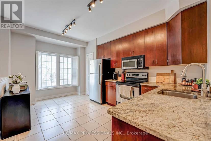 676 Rowley Common — photo 15 of 34