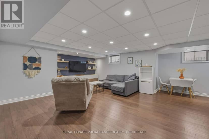 1464 Ottawa Street — photo 31 of 40